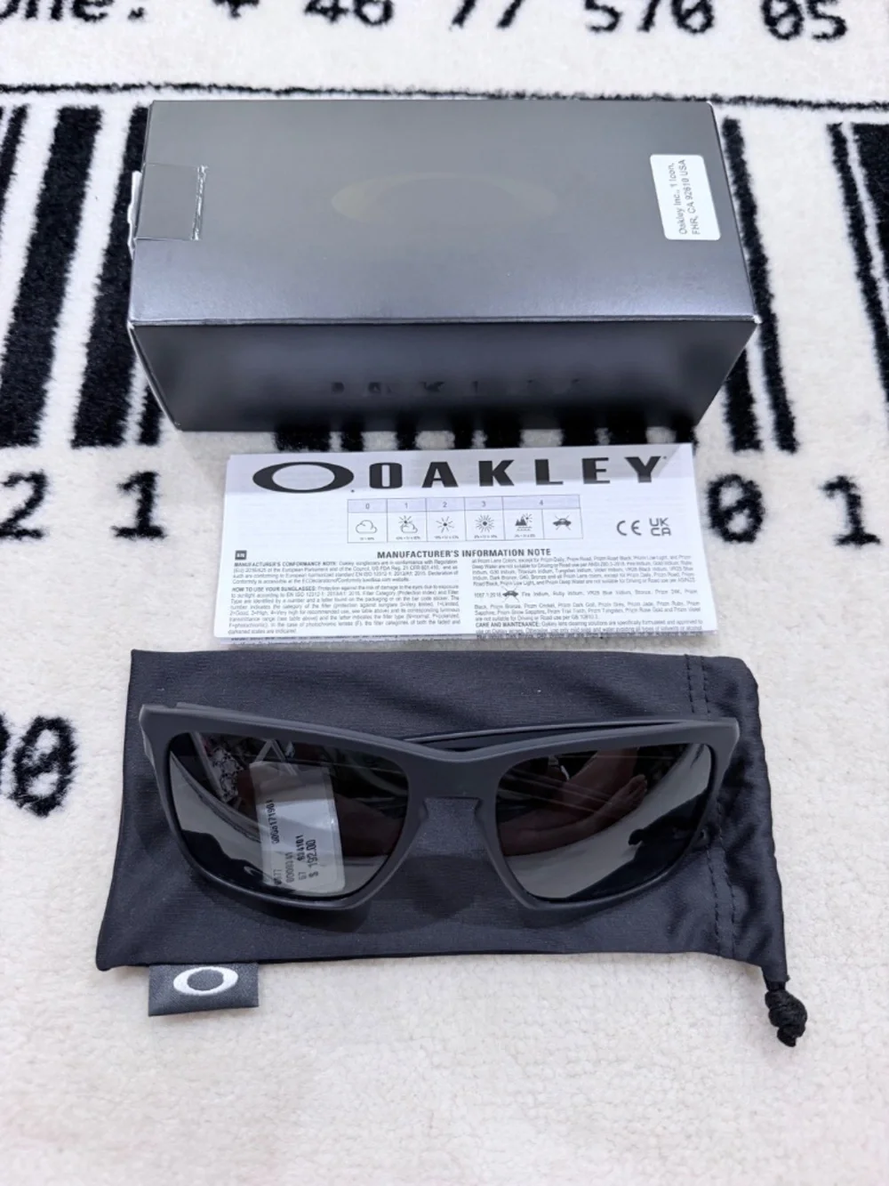 Oakley Sliver XL Polarized Iridium Grey Smoke Mirror Lens 57mm Matte Black Frame